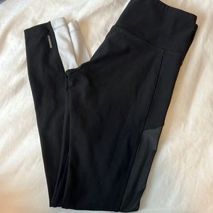 Athletic leggings size S